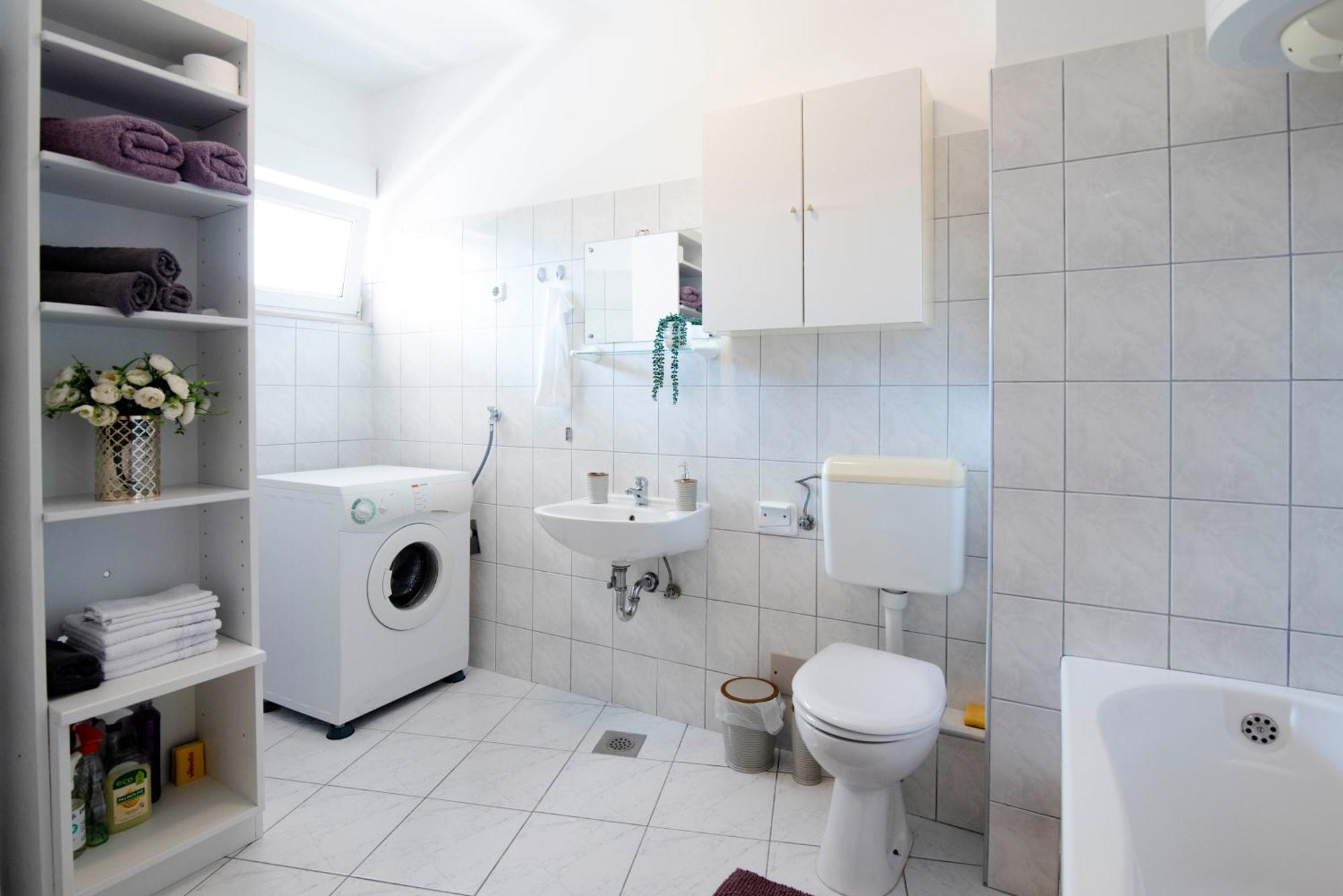 Apartman Karla Sinj Exterior foto