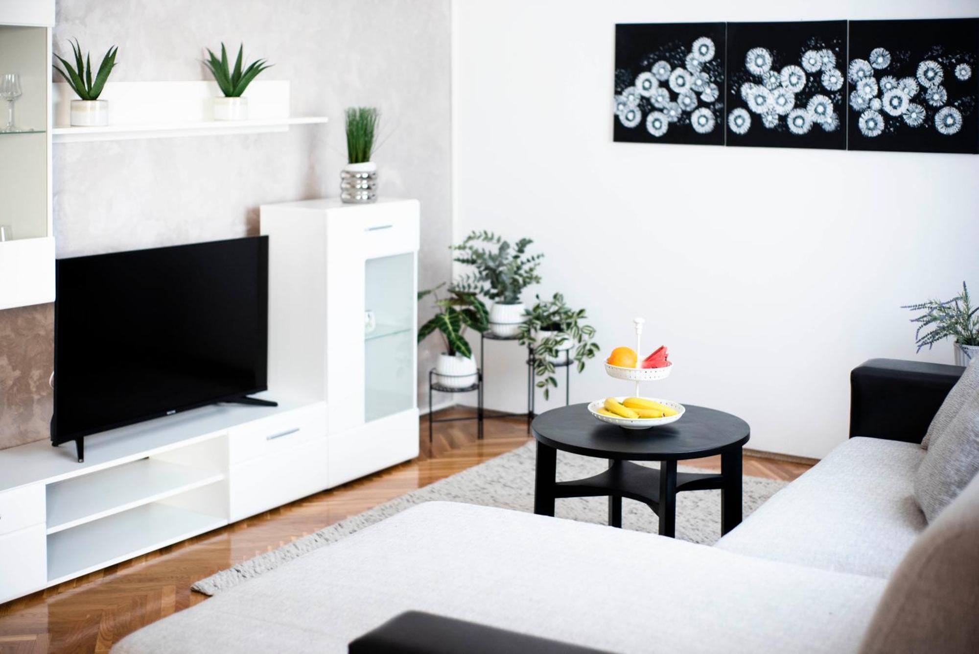 Apartman Karla Sinj Exterior foto